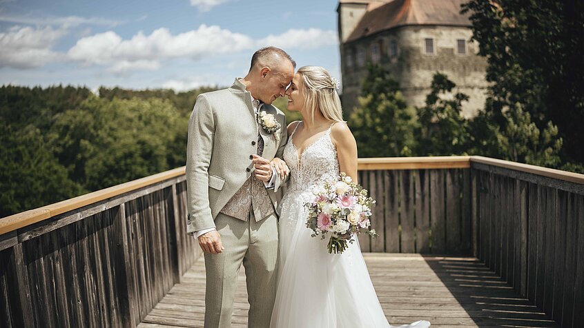 First Look with the majestic " peace castle " in the background (c) Photo by Fraller.