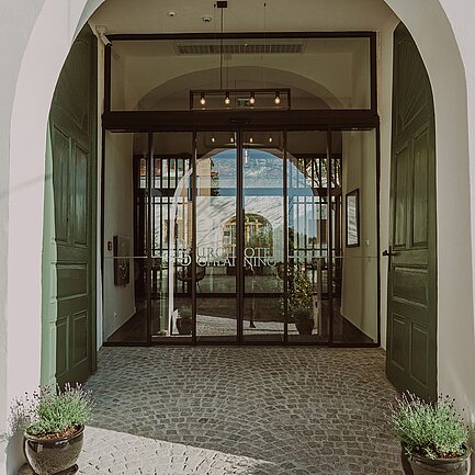 Entrance to the Burghotel Schlaining.