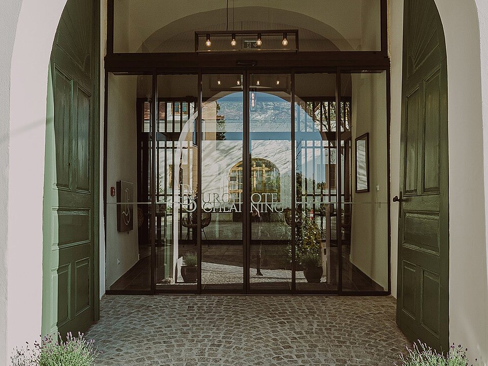Entrance to the Burghotel Schlaining.