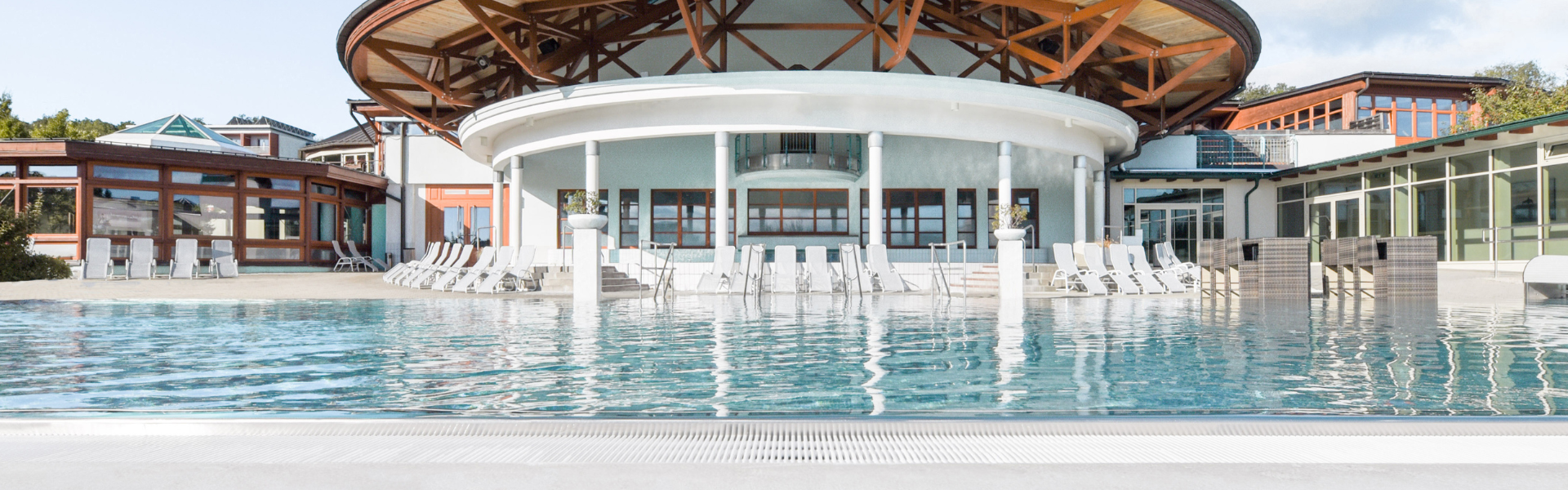 Therme AVITA outdoor pool (c)AVITA Resort.