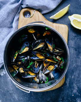 Bowl of mussels