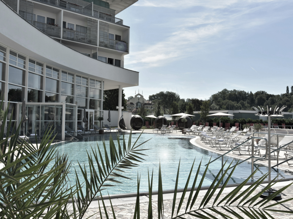 Outdoor pool at the REDUCE Hotel Vital ***S (c) Laurencick.