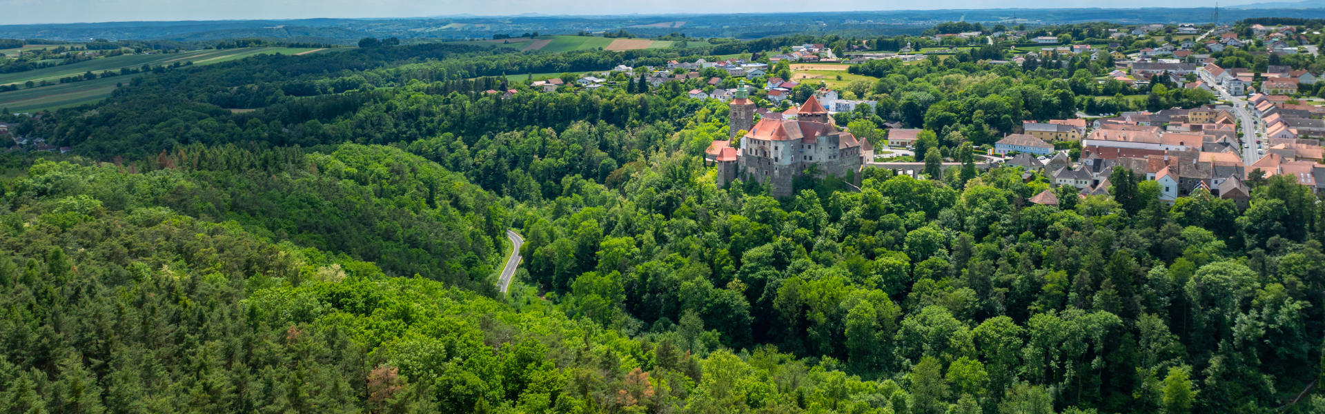 Stadtschlaining from a bird's-eye view (c) Burgenland Tourism_MFilm