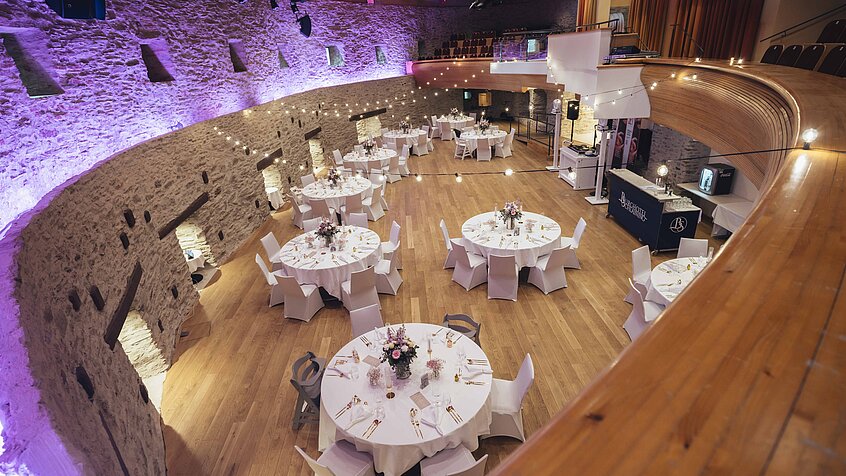 The festively decorated Granarium invites you to celebrate (c) Photo by Fraller.A