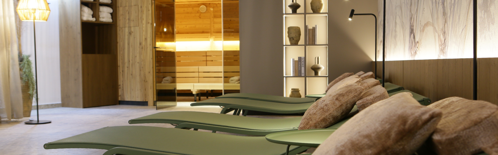 Sauna and relaxation lounge at Burghotel Schlaining.